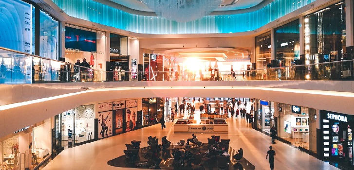 Centro comercial Las ventas del comercio en España se mantienen al alza: crecen un 3,4% en agosto