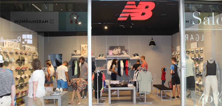 cohete Untado Magnético New Balance abre en el centro comercial Maremagnum de Barcelona y alcanza  las doce tiendas en España | Modaes