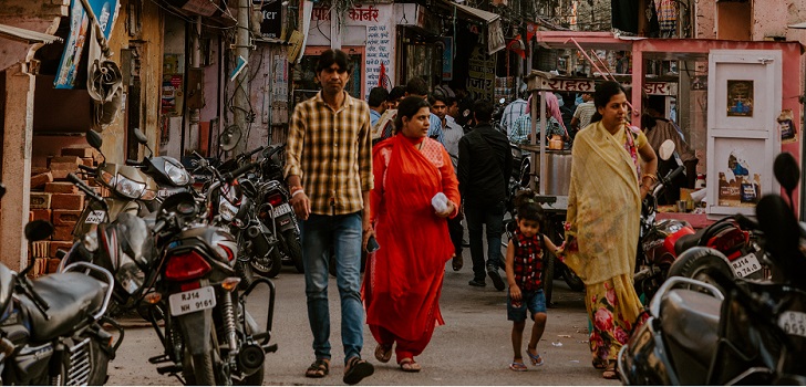 India confina a sus 1.300 millones de habitantes durante 21 días