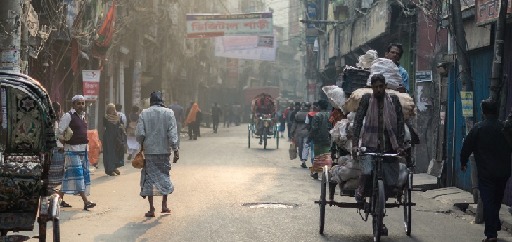 Las exportaciones de Bangladesh aumentan un 15% en el último año por la reapertura
