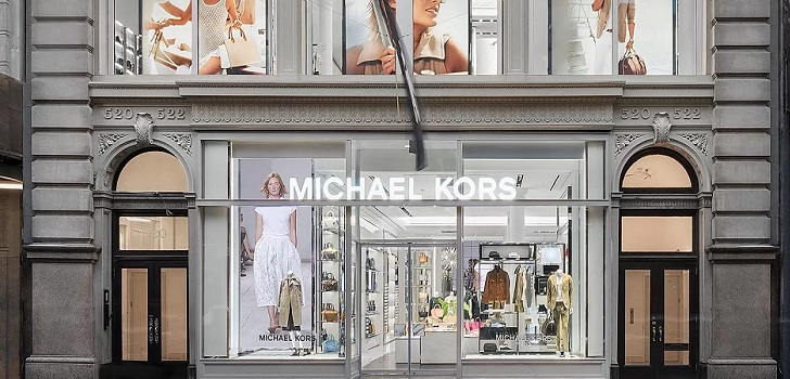 Tienda de Michael Kors. Capri encoge ventas un 26,9% pero reduce pérdidas en el año de la pandemia