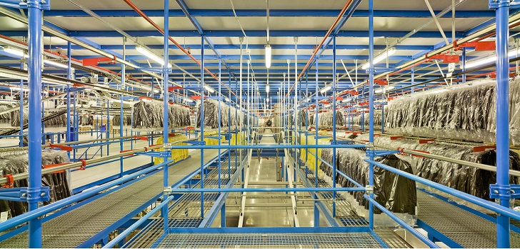 Almacén de Inditex Stradivarius pacta con los sindicatos aumentar el sueldo de la plantilla de logística