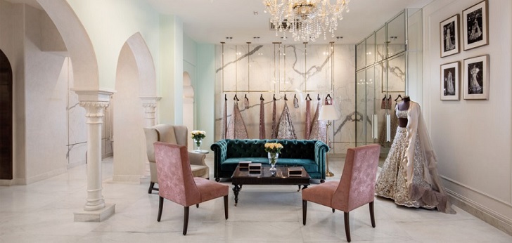 Manish Malhotra Reliance continúa apostando por la moda india y se hace con el 40% de Manish Malhotra