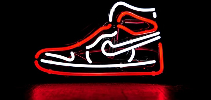 su Centro de producción Miguel Ángel Nike defiende su territorio en el metaverso: demanda a StockX por vender  NFT de sus 'sneakers' | Modaes