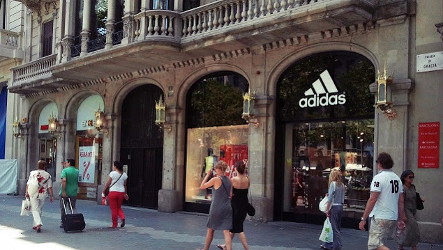 Piñón Frustración romano Adidas amplía su presencia en Barcelona y releva a Miss Sixty en Paseo de  Gracia | Modaes