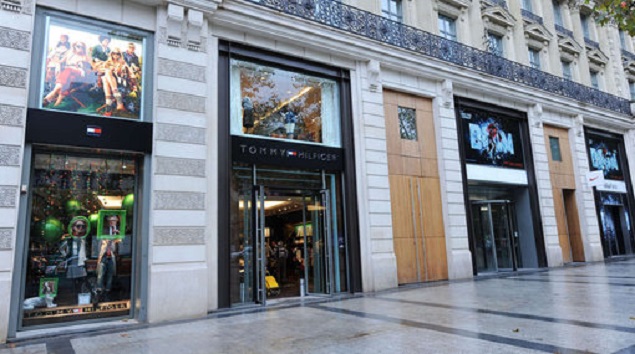 Nike 'absorbe' a Tommy Hilfiger en los Campos Elíseos para 'macrotienda' en París | Modaes