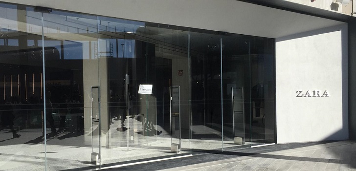 El centro comercial Finestrellas abre sin los gigantes de la moda