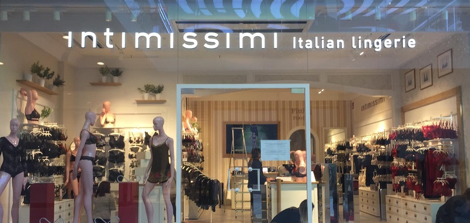 Decathlon, Alcampo, Inditex o Mango son algunos de los grandes operadores que no han abierto hoy