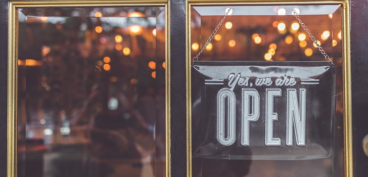 Tienda abierta El tiempo pasa