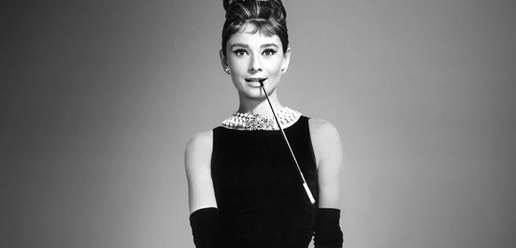 Audrey Hepburn 'se baja' del taxi en Madrid
