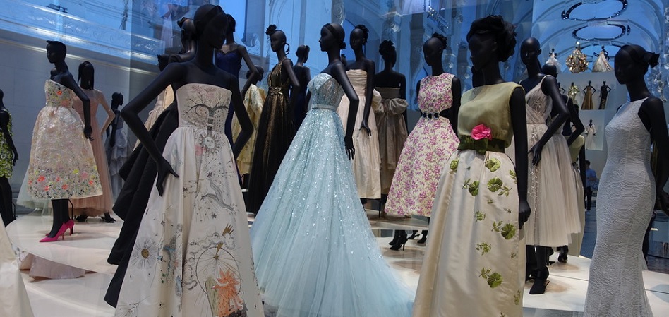 Dior bate récords en el Museo de las Artes Decorativas de París