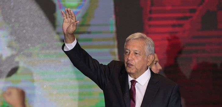 Manuel López Obrador, presidente electo de México. AMLO extiende la mano a la moda mexicana en plena renegociación del Tlcan