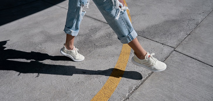 Adidas cierra el c&iacute;rculo con las primeras deportivas reciclables