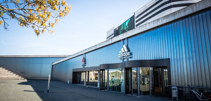 Adidas acelera en M&eacute;xico: se vuelca en las franquicias y prepara m&aacute;s outlets en el pa&iacute;s 