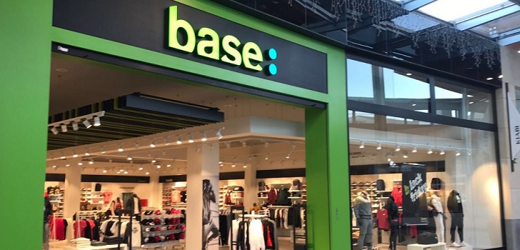Tienda de Base Base toma impulso y suma a un nuevo asociado con 57 tiendas en el sur de España