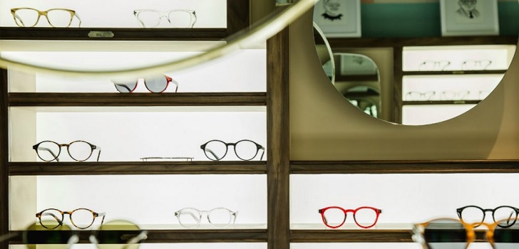 Interior de la tienda de Ben&Frank en Polanco, Ciudad de México. Los lentes de Ben&Frank crecen en México y aterrizan en la ciudad de Querétaro