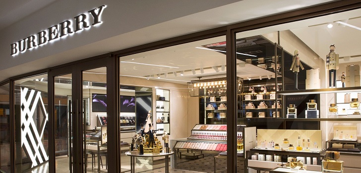 Burberry eleva su apuesta por México y abre su primera tienda de cosmética en el país 