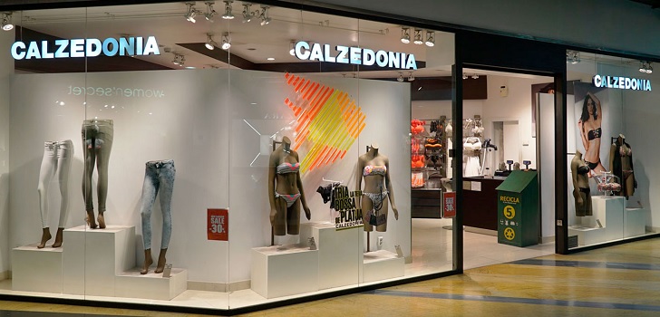 Tienda de Calzedonia Calzedonia se refuerza en Sudamérica y abre en el ‘mall’ chileno Costanera Center