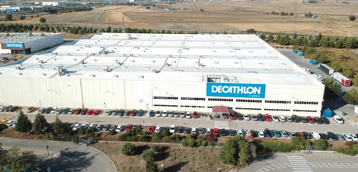 Centro logístico de Decathlon en Getafe. Decathlon fortalece su red logística en España abre un almacén en Getafe