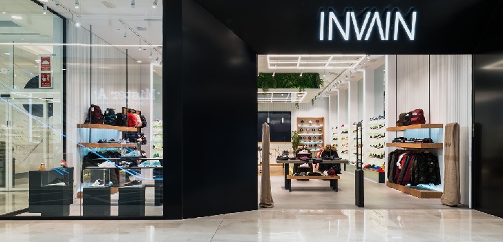 Tienda de Invain en Plaza Río 2, Madrid Décimas exprime el fenómeno ‘sneaker’ y abre la segunda tienda de Invain en España a las puertas de lanzar ecommerce