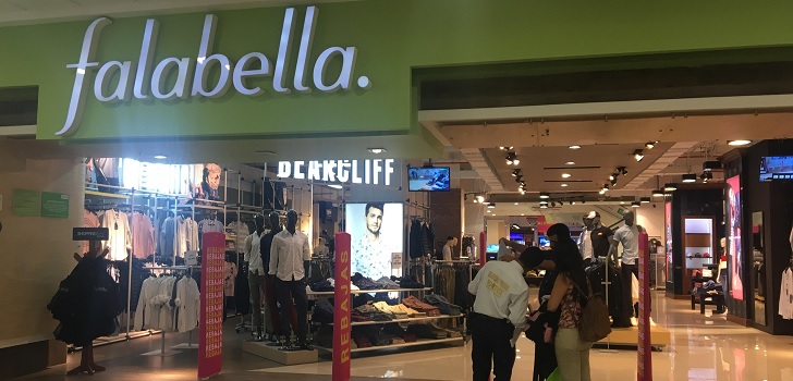 Tienda departamental de Falabella en el centro comercial Santa Fe, Medellín, Colombia. Falabella: nuevo director, más mercados y adquisiciones para enfrentarse al primer semestre