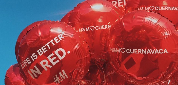 Globos de la apertura de H&M en Forum Cuernavaca. H&M da inicio a su plan anual de aperturas en México: sube la persiana en Forum Cuernavaca
