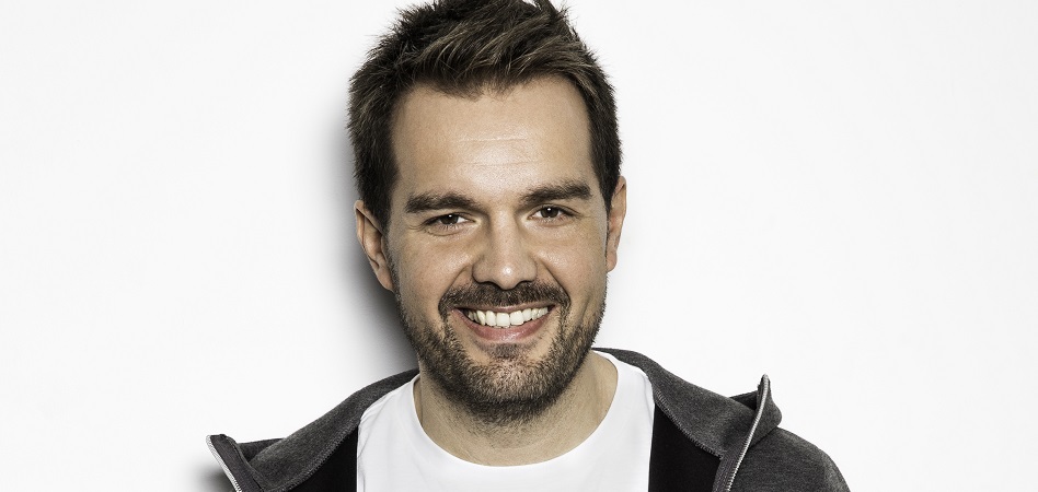 David Moreno es cofundador de Hawkers. David Moreno: “Aunque el online ofrece muchísimas opciones, todavía vivimos en un mundo físico y hay gente que necesita la tienda”