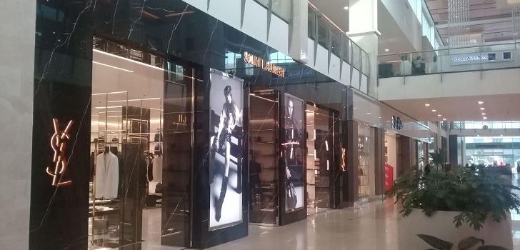 Tienda de Saint Laurent en el centro comercial Multiplaza, Panamá. Saint Laurent se afianza en Centroamérica con una apertura en Panamá