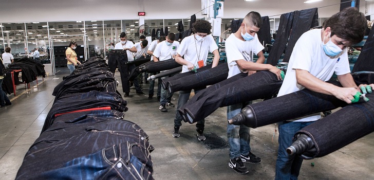 Los ‘pesos pesados’ del denim y el deporte en Latinoamérica: 74 fábricas para Levi’s y 69 para Nike 