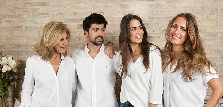 Los hijos de Purificación García retoman el hilo la moda y lanzan su propia marca de bolsos | Modaes