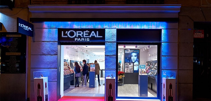 L’Oréal tantea la compra del negocio de cosmética de Mugler y Azzaro al grupo Clarins