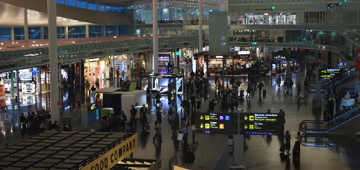 El aeropuerto de El Prat renueva su oferta comercial: saca 21 tiendas a concurso