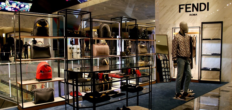 Fendi da fuerza a su hombre en M&eacute;xico y abre un &lsquo;pop up&rsquo; en El Palacio de Hierro