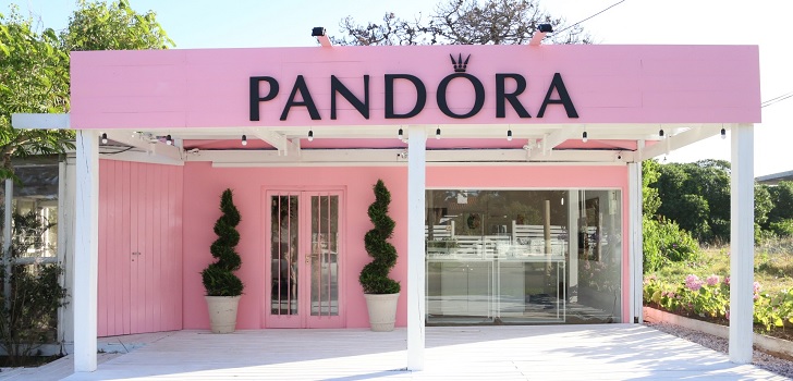 Pandora encoge su beneficio un 12,5% y decrece un 4%