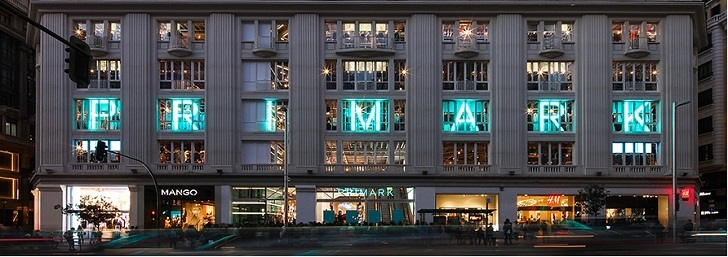 Tienda de Primark en la Gran Vía de Madrid. Primark, oro de la moda en España en 2017: un 8% más de compradores frente al 3% de Zara