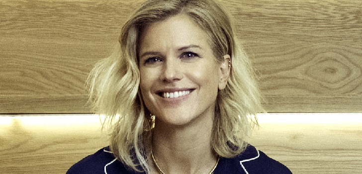 Tommy Hilfger reordena su c&uacute;pula y elimina la direcci&oacute;n de marca