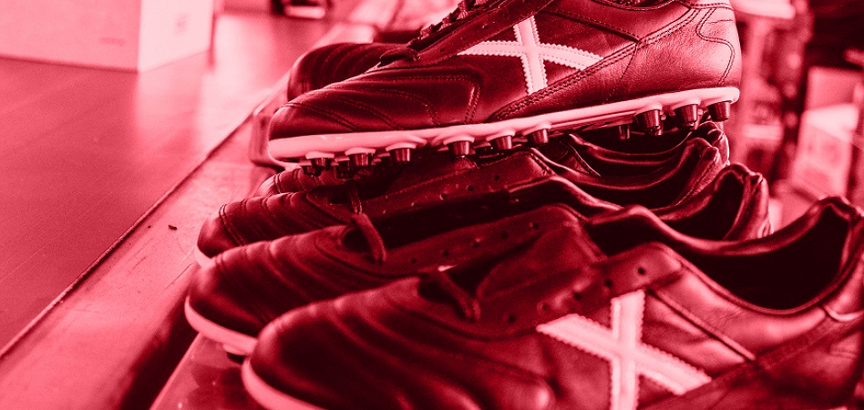 Zapatillas de Munich Liderada por los hermanos Xavier y David Berneda, Munich cuenta con veinte tiendas y actividad en más de 40 países.