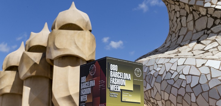 cartel 080 en la Pedrera Drones en La Pedrera y talento de Netflix para la segunda edición digital de 080 Barcelona Fashion