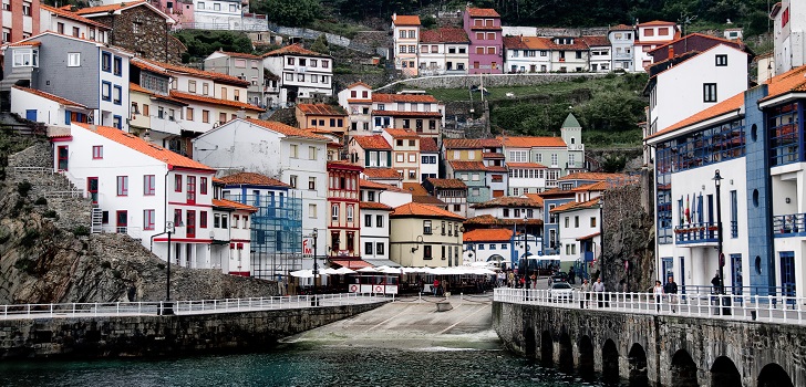 Asturias cierra toda la actividad no esencial y pide al Gobierno un confinamiento domiciliario durante 15 días