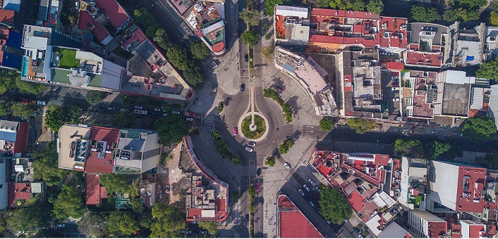 Avenida Masaryk en caída libre