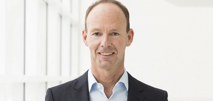 Adidas nombrará presidente del consejo al primer ejecutivo del grupo de medios Bertelsmann