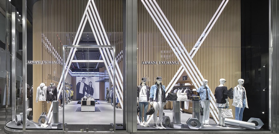 Armani Exchange aterriza a pie de calle en Milán con la apertura de un ‘flagship store’