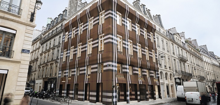 Burberry renueva su retail y abre en París un ‘flagship store’ con su nuevo concepto 