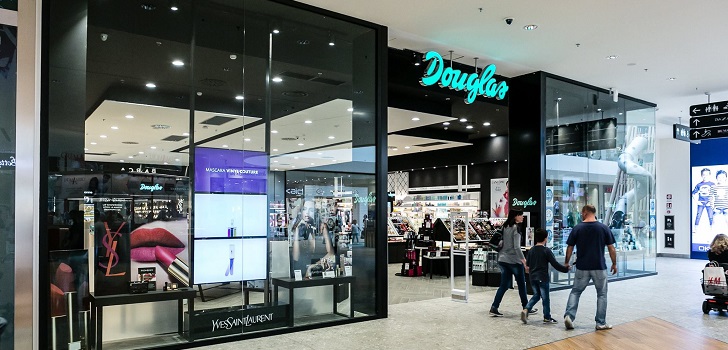 Douglas continúa su ajuste en Europa: 128 cierres en Italia y ERE sobre 450 empleados