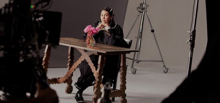 H&M retoma sus colaboraciones y se alía con Simone Rocha