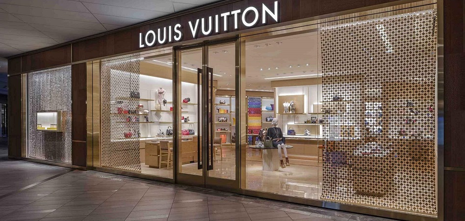 El lujo da marcha atrás en Hong Kong: Louis Vuitton y Fendi cierran tiendas