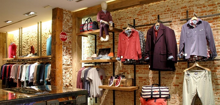 Interior de una tienda de Scotta 1985 Scotta 1985 apuesta por las franquicias y El Corte Inglés para rozar los siete millones en 2021