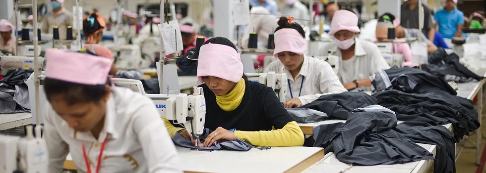 Camboya aumenta el salario mínimo de los trabajadores del textil tras meses de negociación