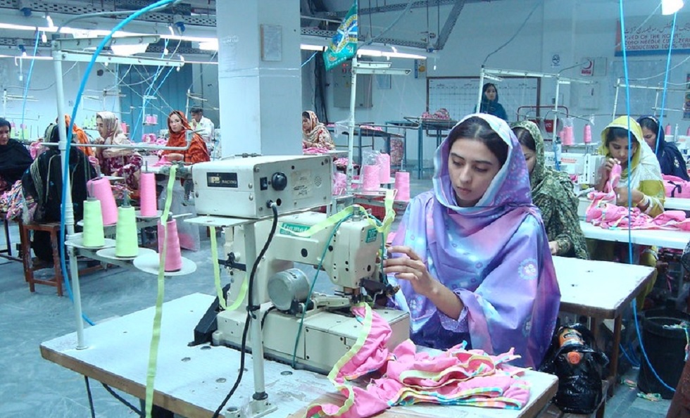 pakistan fabrica mujeres 980x500