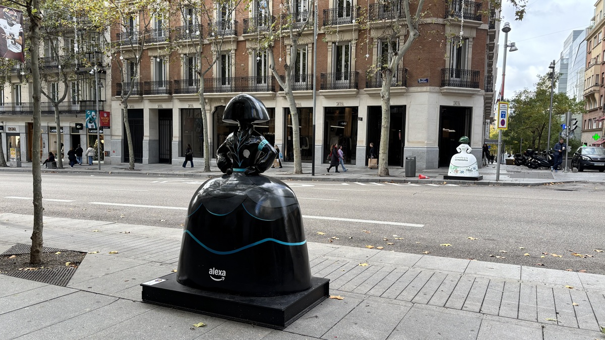 Las meninas gigantes de Velázquez toman de nuevo las calles de Madrid